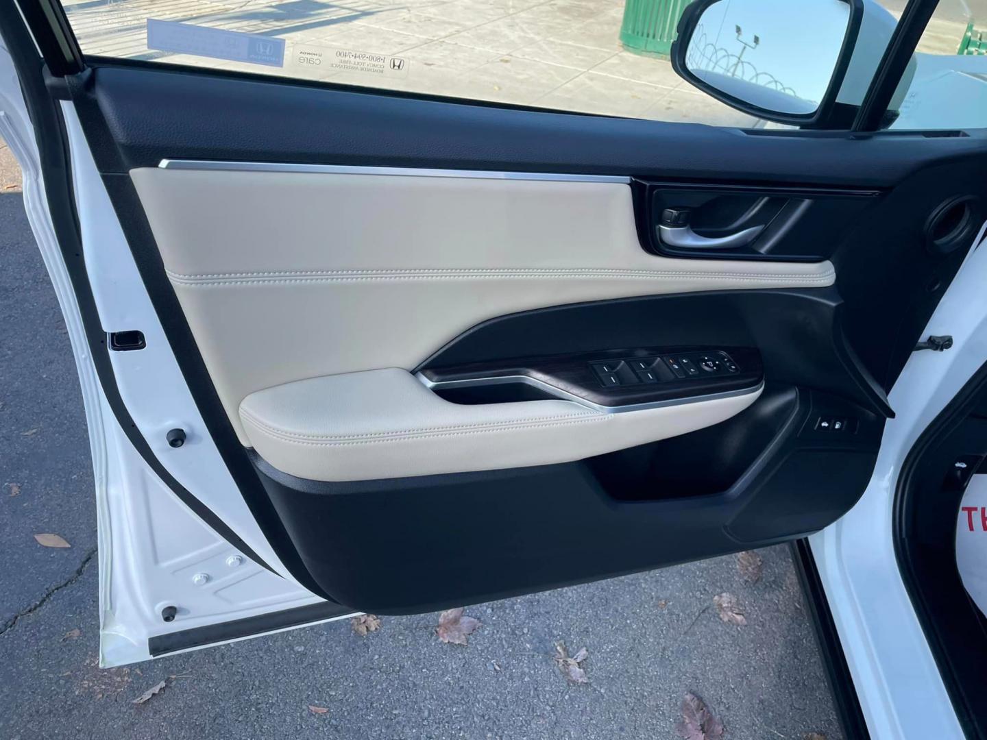 2018 WHITE /White Gold Honda Clarity (JHMZC5F13JC) , located at 744 E Miner Ave, Stockton, CA, 95202, (209) 944-5770, 37.956863, -121.282082 - Photo#5